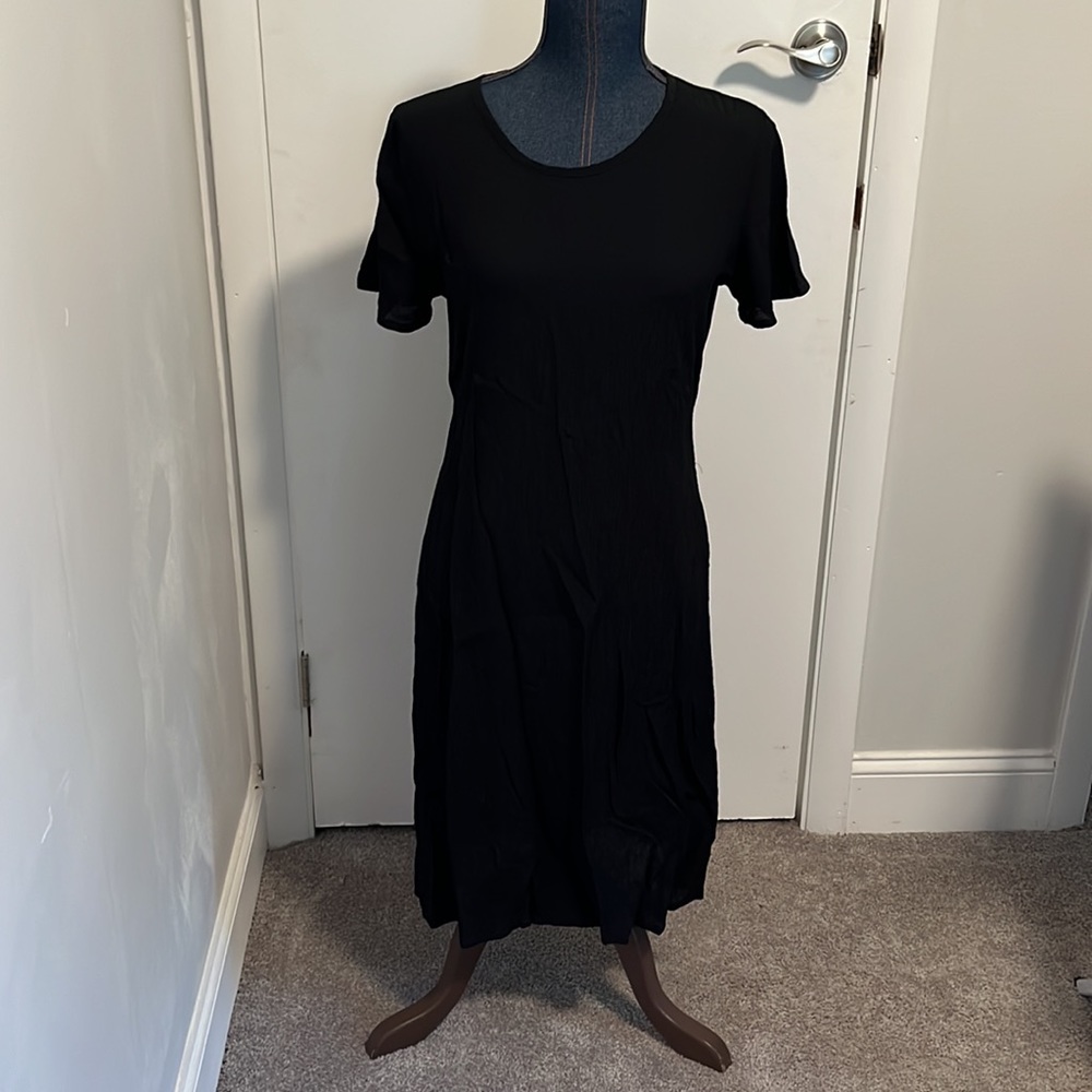 Flax black short sleeve dress size small